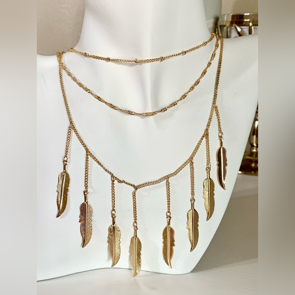 Beautiful 3tier feather gold necklace
